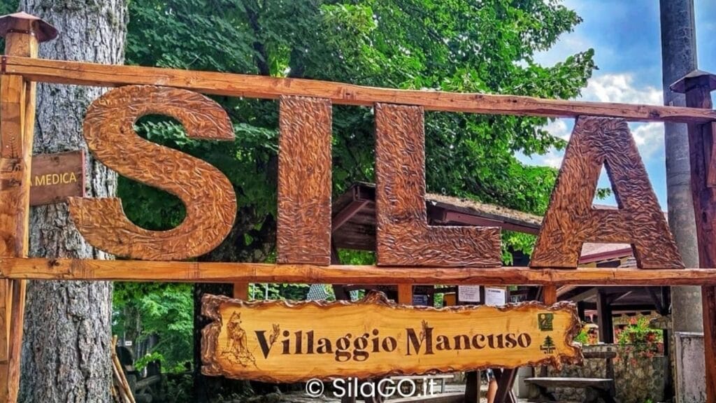 Weekend in Sila a Villaggio Mancuso - Insegna di benvenuto